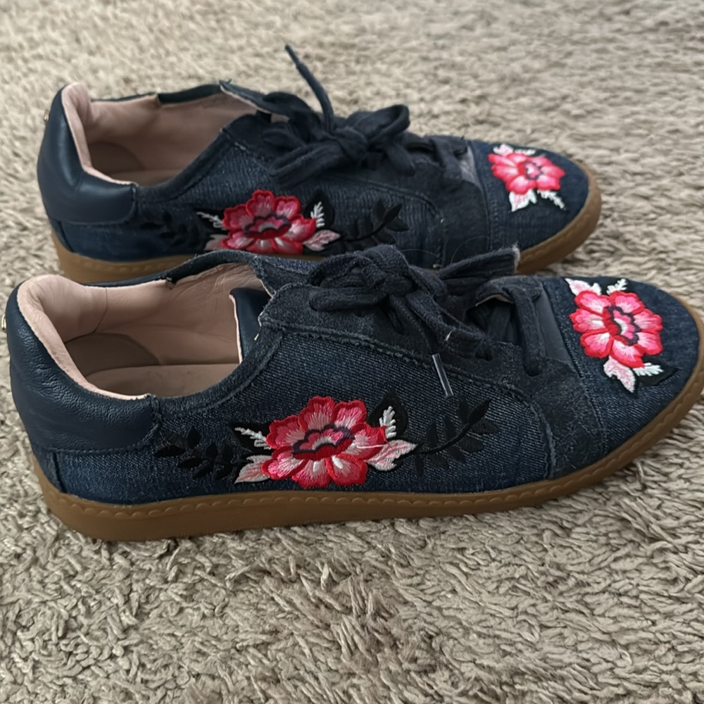 Kate Spade Everhart Floral Embroidered Denim Sneaker size 7.5